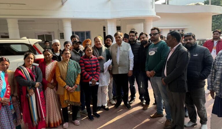 महापौर चुनाव- दून में राजीव महर्षि पर दांव लगा सकती है कांग्रेस, आज किया आवेदन