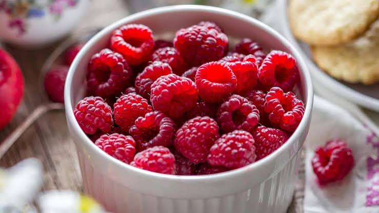 रास्पबेरी का खट्टा-मीठा स्वाद कर देगा मन को तृप्त, इससे बनाएं ये 5 मीठे व्यंजन