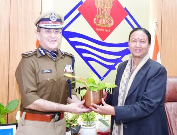 पुलिस महानिदेशक दीपम सेठ से फिल्म विकास परिषद के संयुक्त मुख्य कार्यकारी अधिकारी ने की भेंट