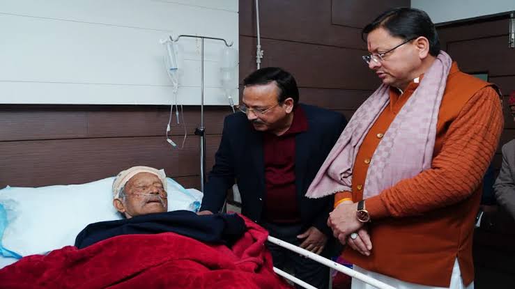 महाराज ने अस्पताल पहुंचकर जाना पूर्व मुख्यमंत्री का हाल
