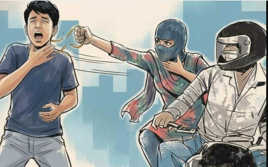 घर के बाहर खड़े व्यक्ति को बनाया निशाना, चेन झपटकर फरार हुए बाइक सवार युवक-युवती