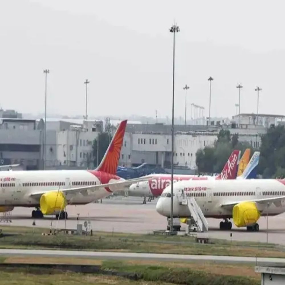 दिल्ली एयरपोर्ट पर बड़ी चूक: इमिग्रेशन प्रोटोकॉल से गुज़रे बिना विदेशी नागरिक उड़ान भरे, एयर इंडिया CEO को सरकार ने तलब किया