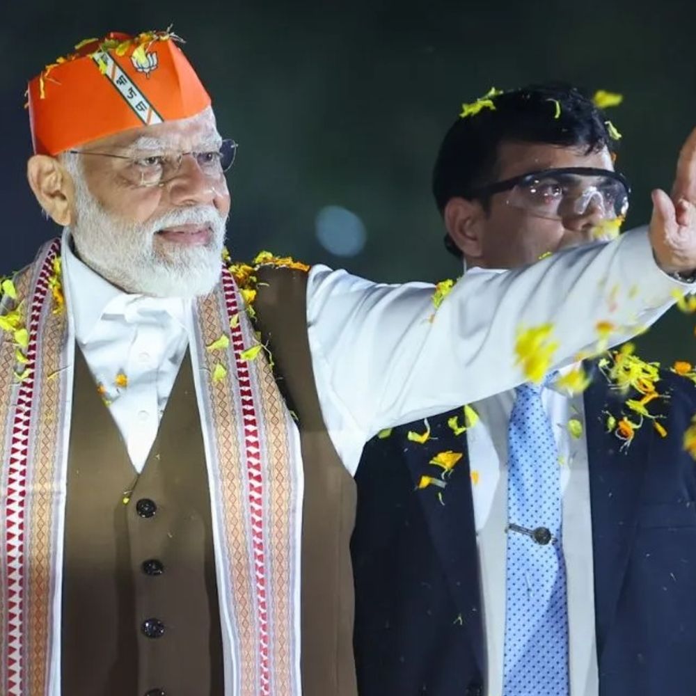 पीएम मोदी के 76वें जन्मदिन पर देश में ‘आशीर्वाद के दीये’ की धूम: वडनगर से वाराणसी तक 1300 किमी की बाइक यात्रा और भव्य उत्सव की तैयारी